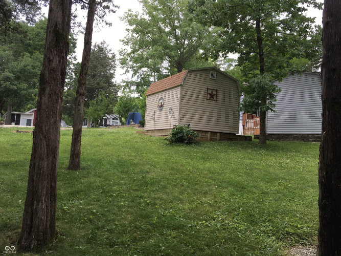 Listing Image 4