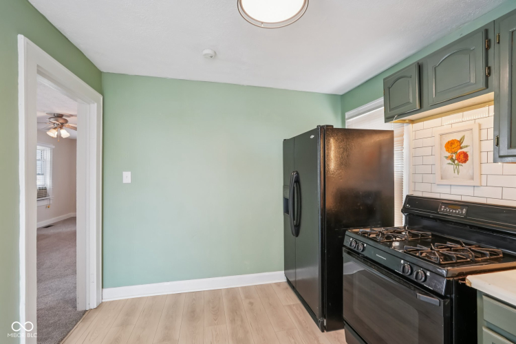 Listing Image 21