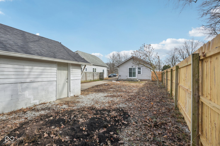 Listing Image 33