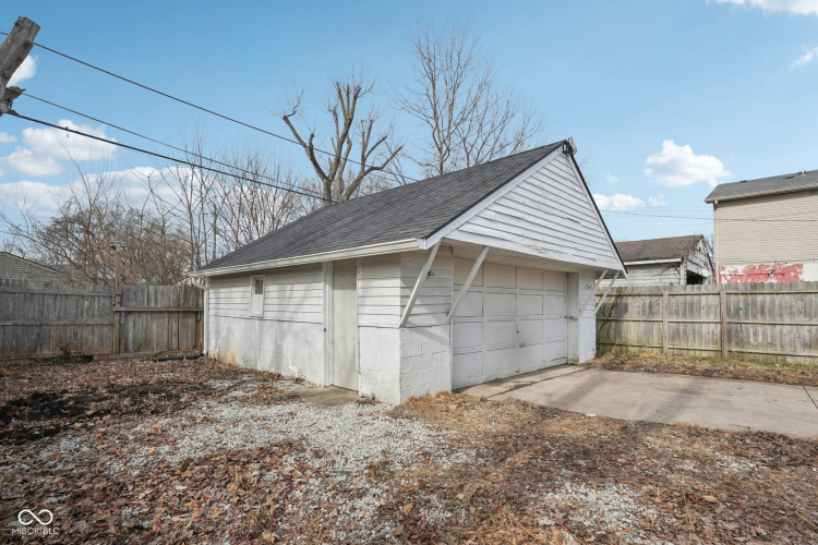 Listing Image 36
