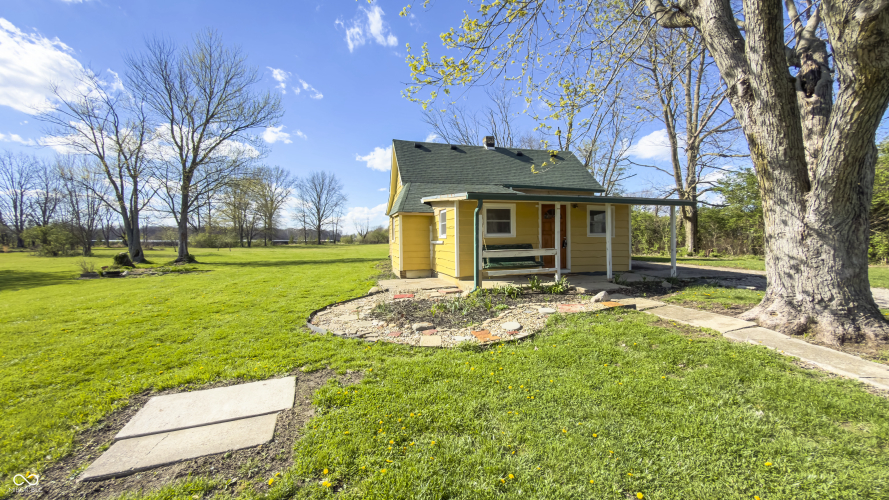 Listing Image 3
