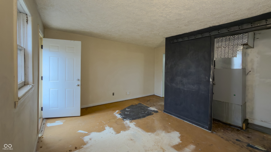 Listing Image 30