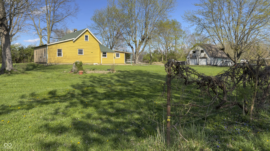 Listing Image 4