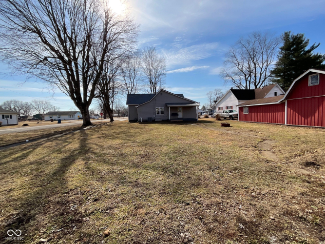Listing Image 8