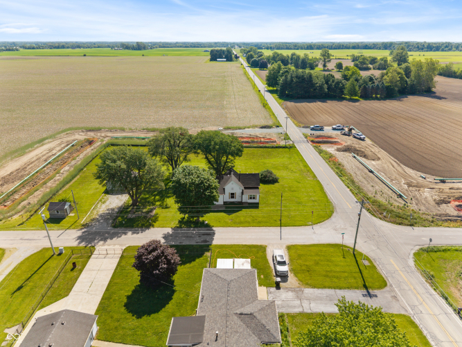 Listing Image 3