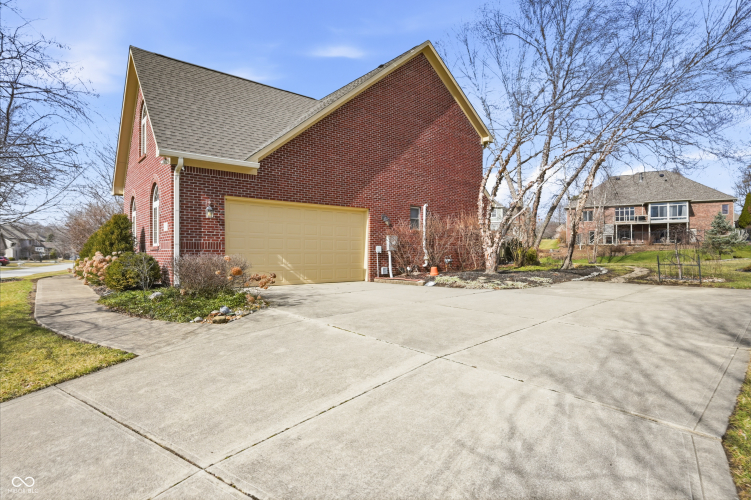 Listing Image 42