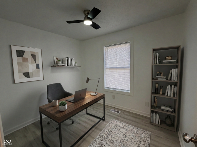 Listing Image 10