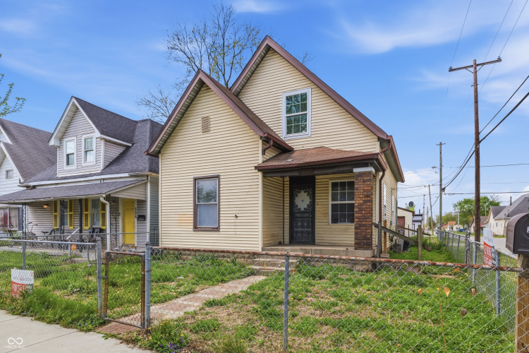 Listing Image 4