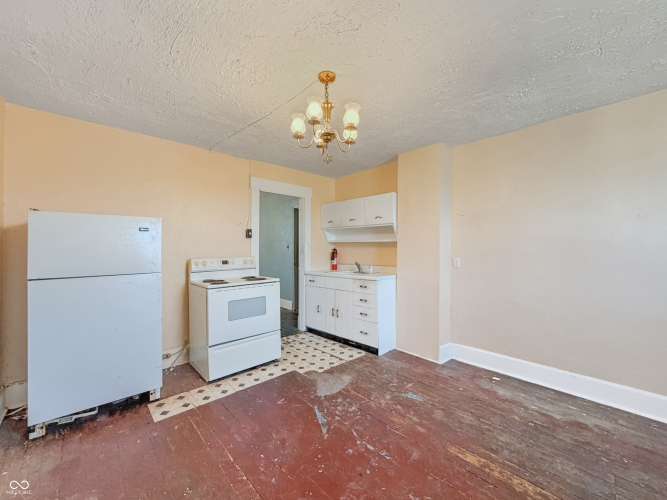 Listing Image 35