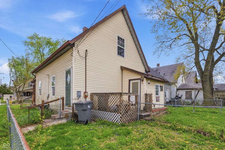 Listing Image 5