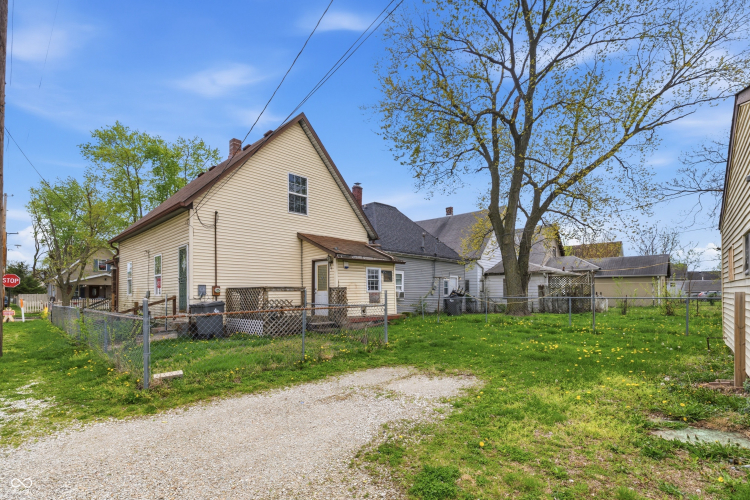 Listing Image 6