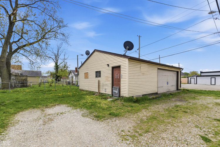 Listing Image 7