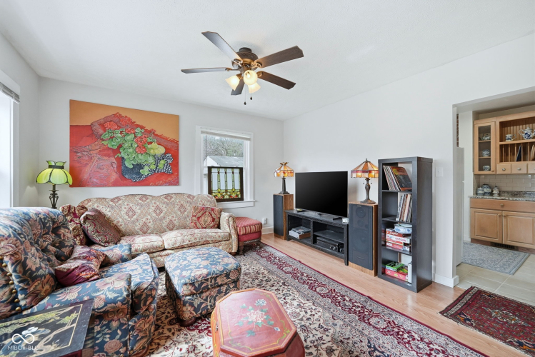 Listing Image 14