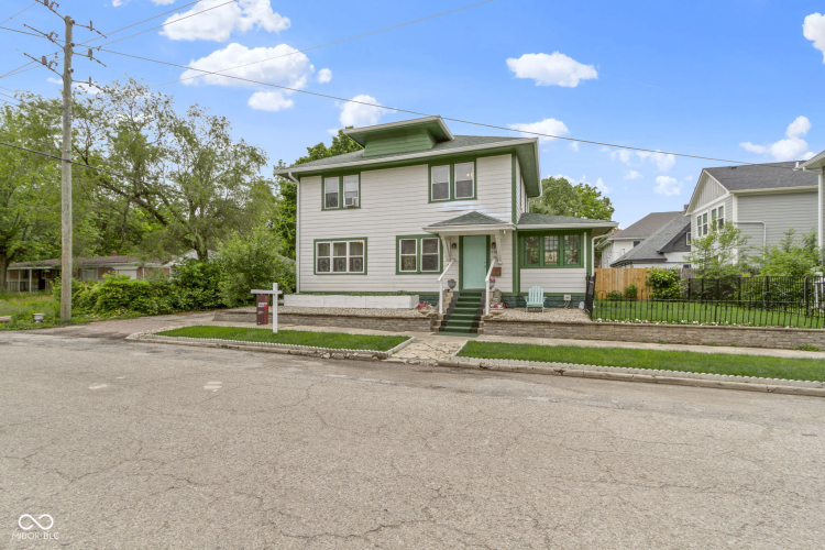 Listing Image 3