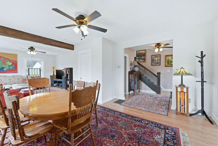 Listing Image 8