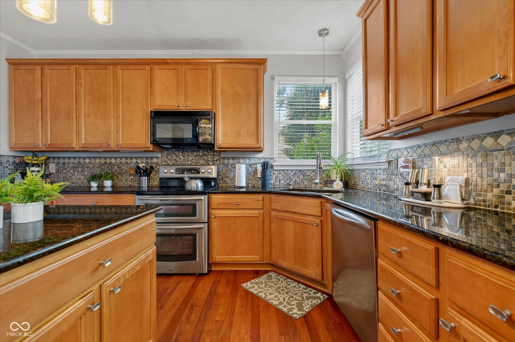 Listing Image 9