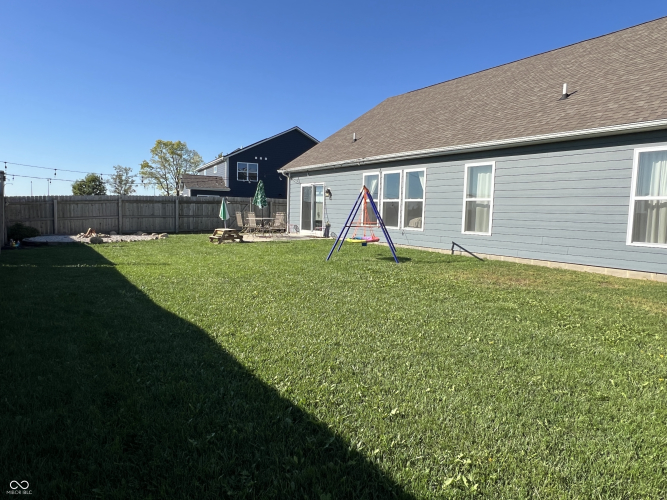 Listing Image 18