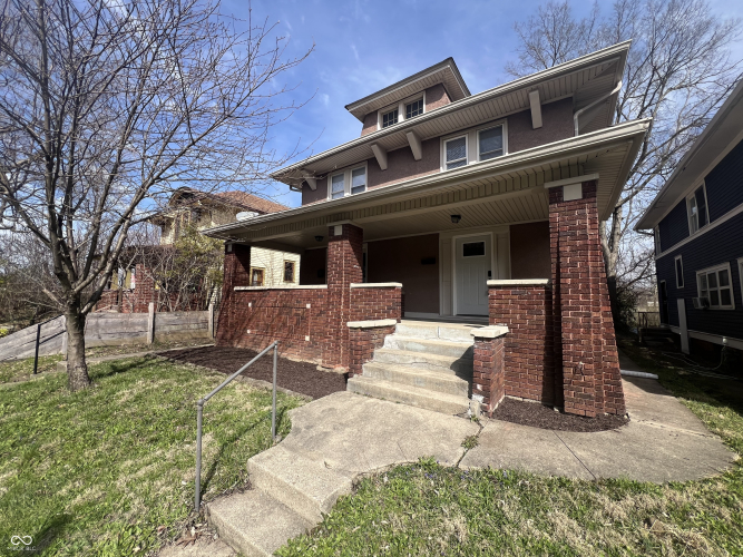 Listing Image 3