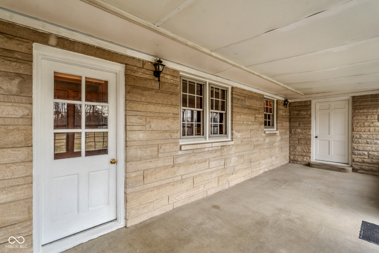 Listing Image 44