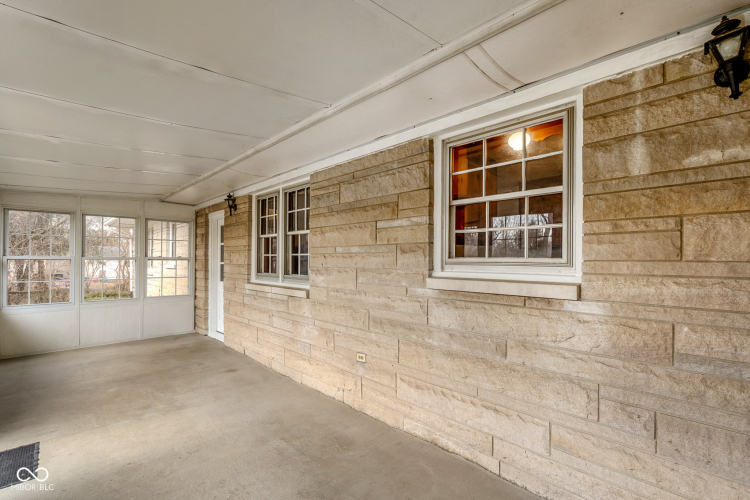 Listing Image 45