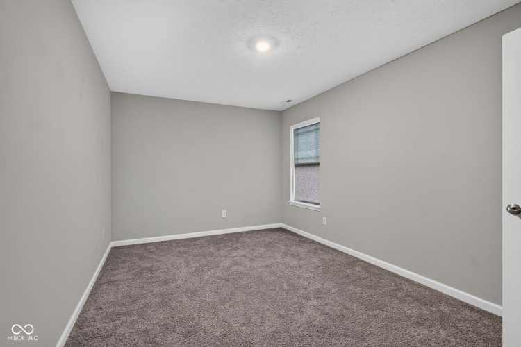 Listing Image 38