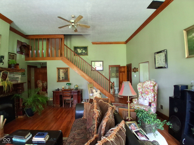 Listing Image 14