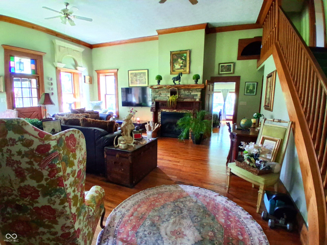 Listing Image 15