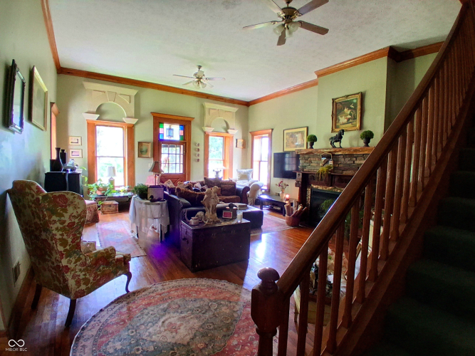 Listing Image 16
