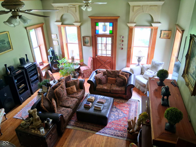 Listing Image 19