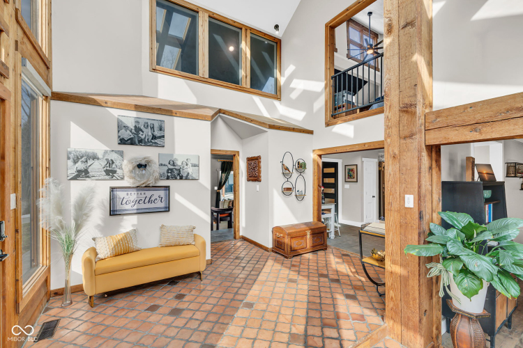 Listing Image 19