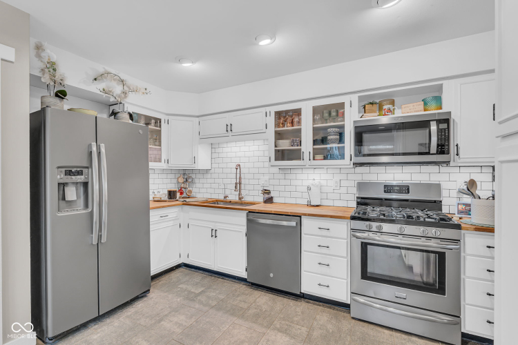 Listing Image 10
