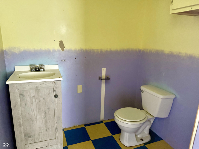 Listing Image 14