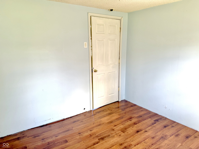 Listing Image 30