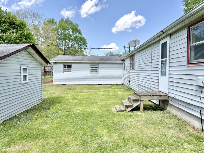 Listing Image 5
