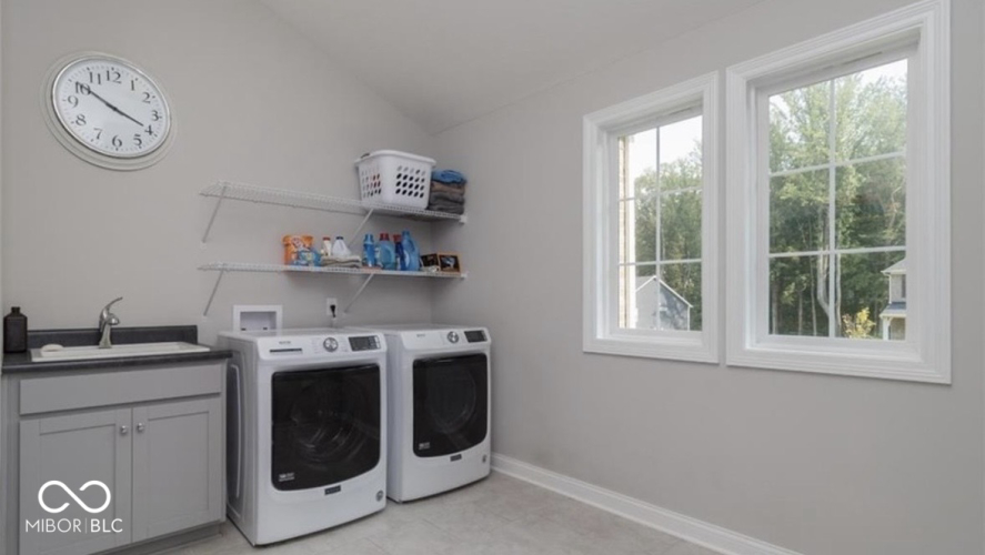 Listing Image 14