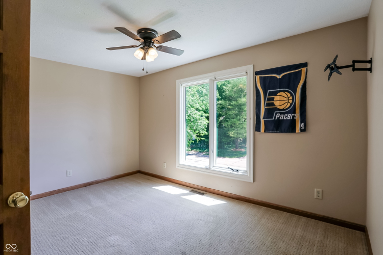 Listing Image 33