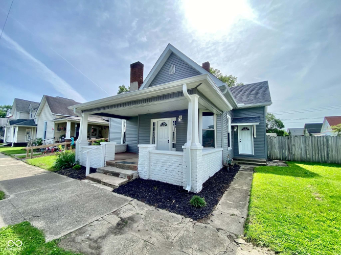 Listing Image 3