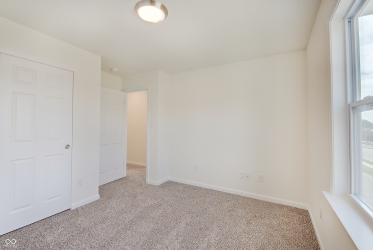 Listing Image 38