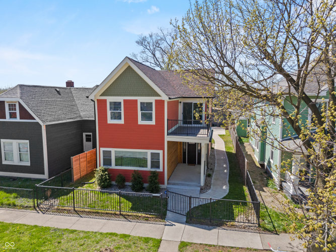 Listing Image 3