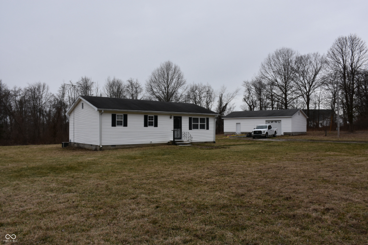 Listing Image 11
