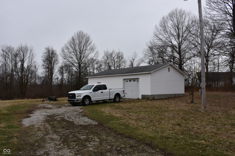 Listing Image 10