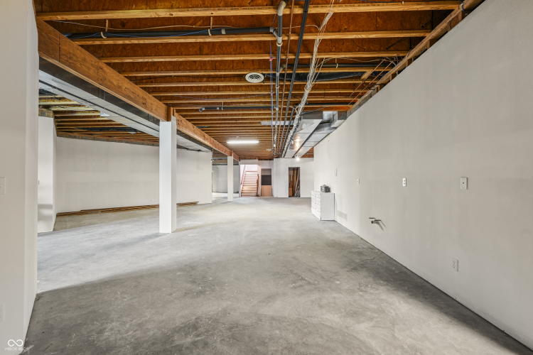 Listing Image 50