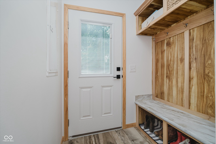 Listing Image 17