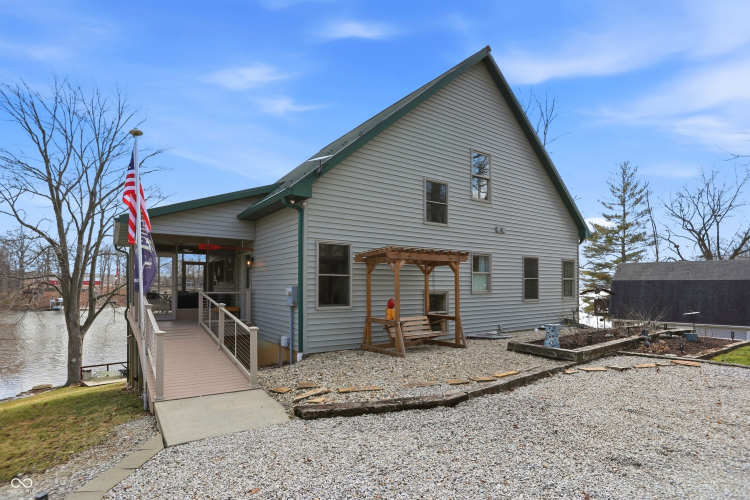 Listing Image 75