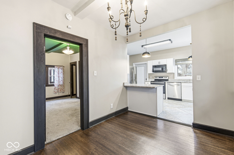 Listing Image 13