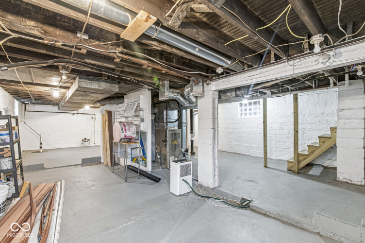 Listing Image 33