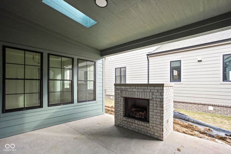 Listing Image 15