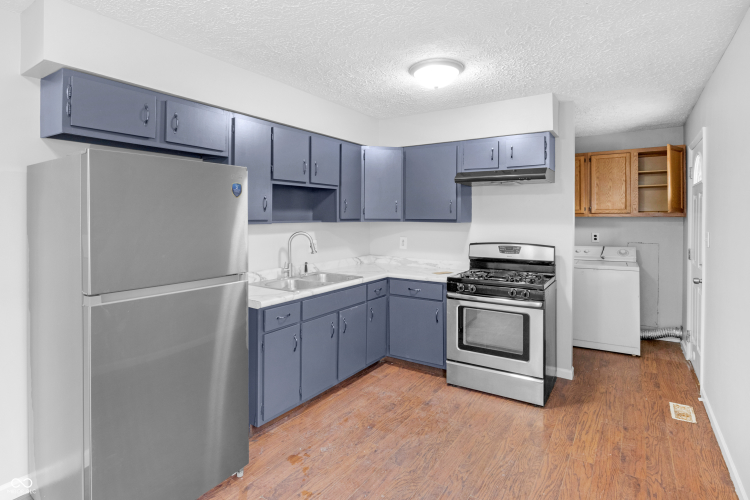 Listing Image 17