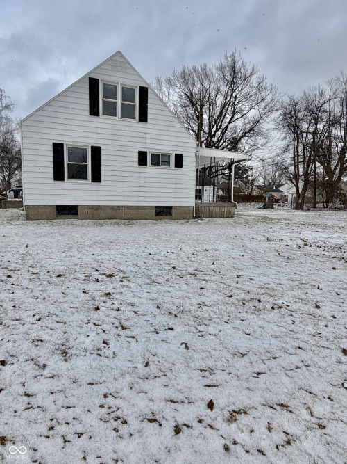 Listing Image 4