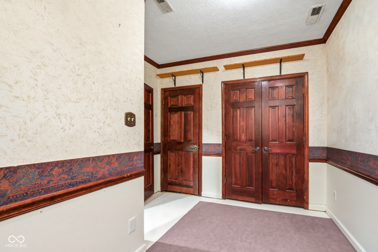 Listing Image 45